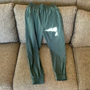 Vuori Women's Joggers - XS